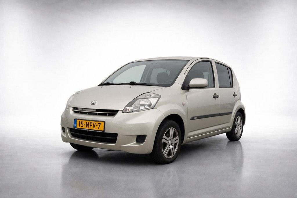 Daihatsu Sirion 2 1.0-12V Premium|airco|carplay|sportpakket, Auto's, Daihatsu, Voorwielaandrijving, Gebruikt, Beige, Bedrijf