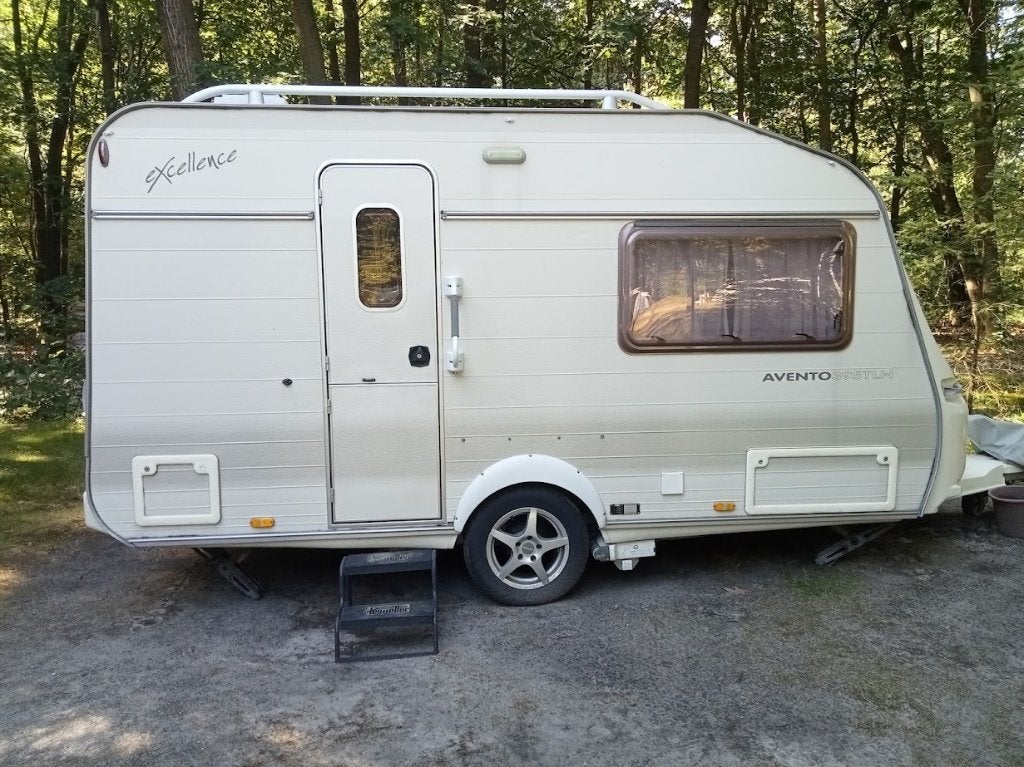Avento Excellence 395 TLH (mover, vloerverwarming, tv, etc), Caravans en Kamperen, Caravans, Kachel, Standaardzit, 750 - 1000 kg