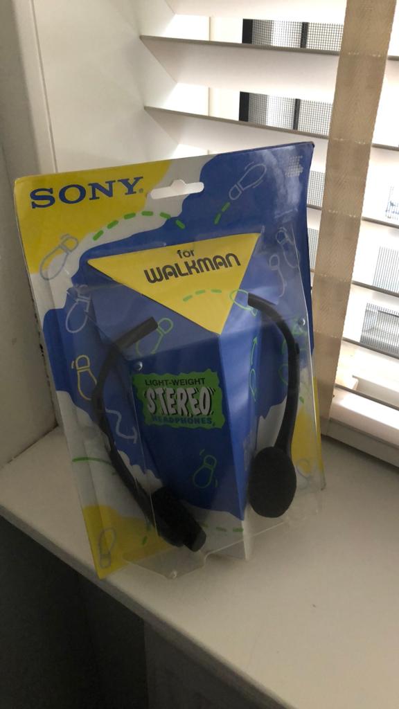 Vintage NOS Sony Walkman koptelefoon, Verzenden, Zo goed als nieuw, Op oor (supra aural), Sony