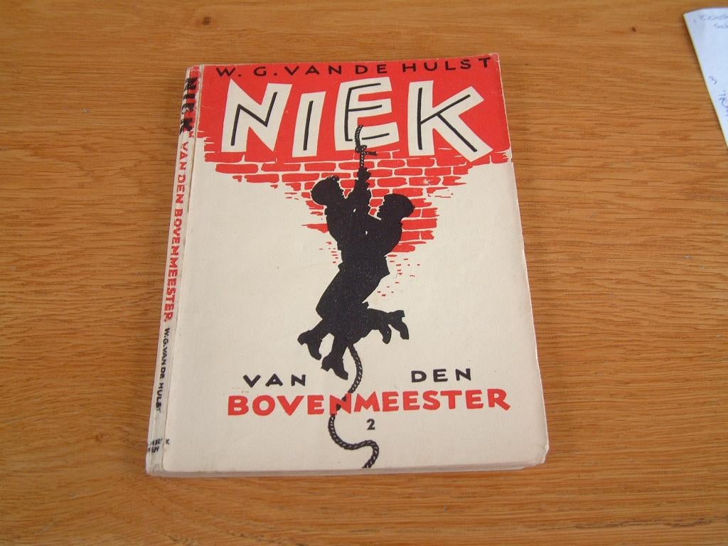 boekje Niek van den bovenmeester- W.G.v.d. Hulst, Ophalen of Verzenden, Gelezen, Fictie algemeen