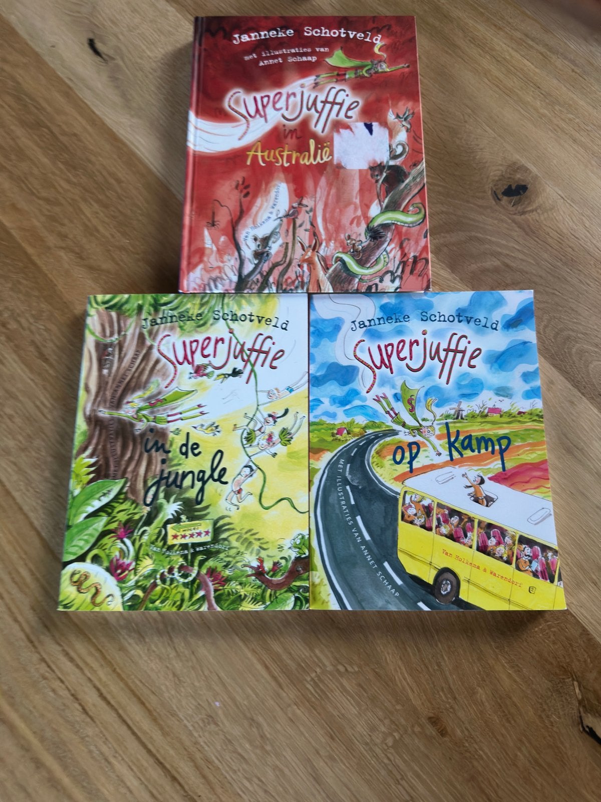 Superjuffie boeken set - 3 delen, Ophalen of Verzenden, Zo goed als nieuw, Fictie algemeen
