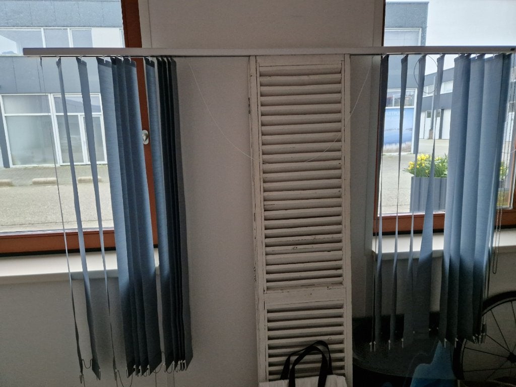 Lamellen (verduisterend), Ophalen, 126 cm, Verduisterend, Lamellen