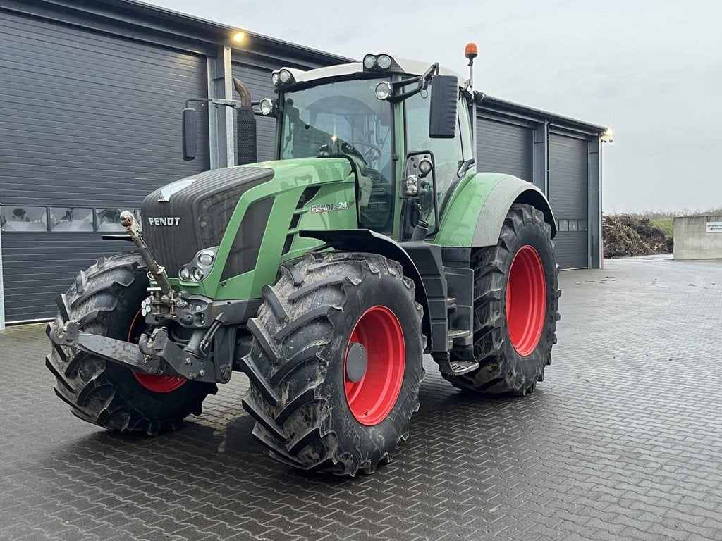 FENDT 824 Vario WG3539, Zakelijke goederen, Agrarisch | Tractoren, Fendt