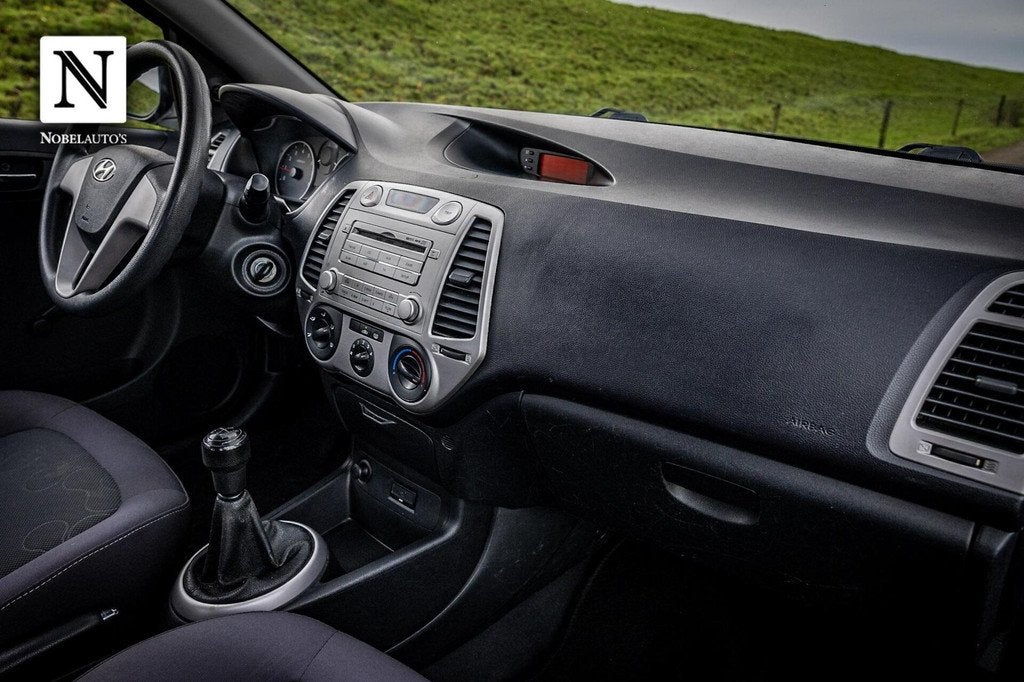 Hyundai i20 1.2i DynamicVersion | Nieuwe banden | 5 deurs, 450 kg, Gebruikt, 4 cilinders, Met garantie (alle)