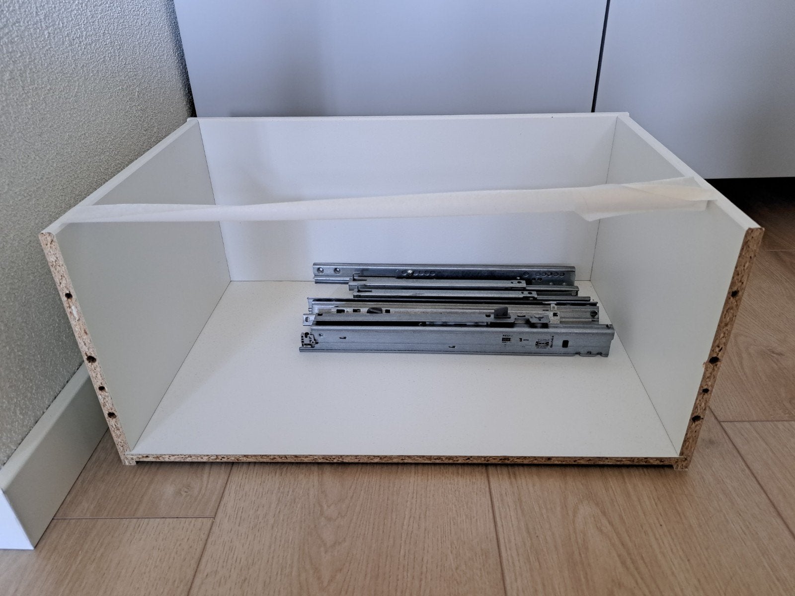 Witte IKEA BESTA lade met 2 sets ladegeleiders, Ophalen, Nieuw