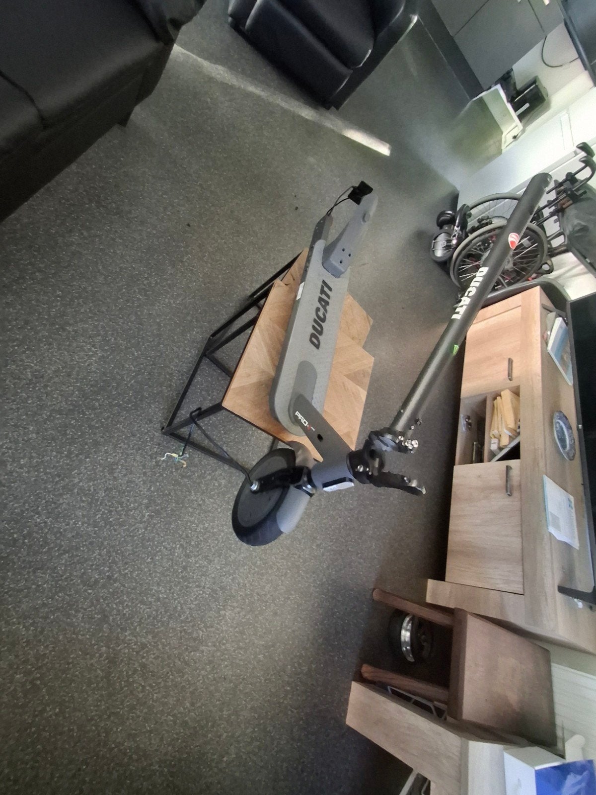 Ducati Pro-I Evo elektrische step - onderdelen/defect, Ophalen of Verzenden, Gebruikt, Elektrische step (E-scooter), Ducati