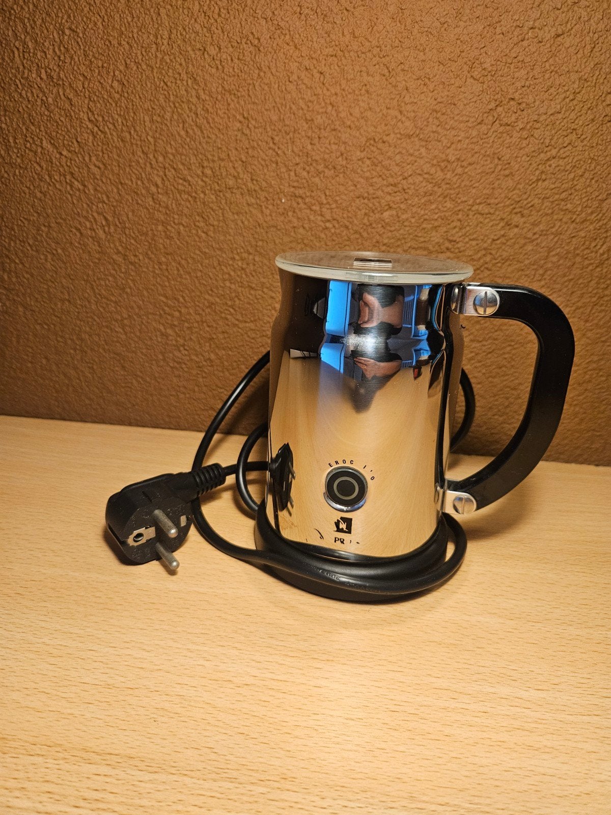 Melkopschuimer - Zilverkleurig. Nespresso aeroccino, Witgoed en Apparatuur, Ophalen of Verzenden