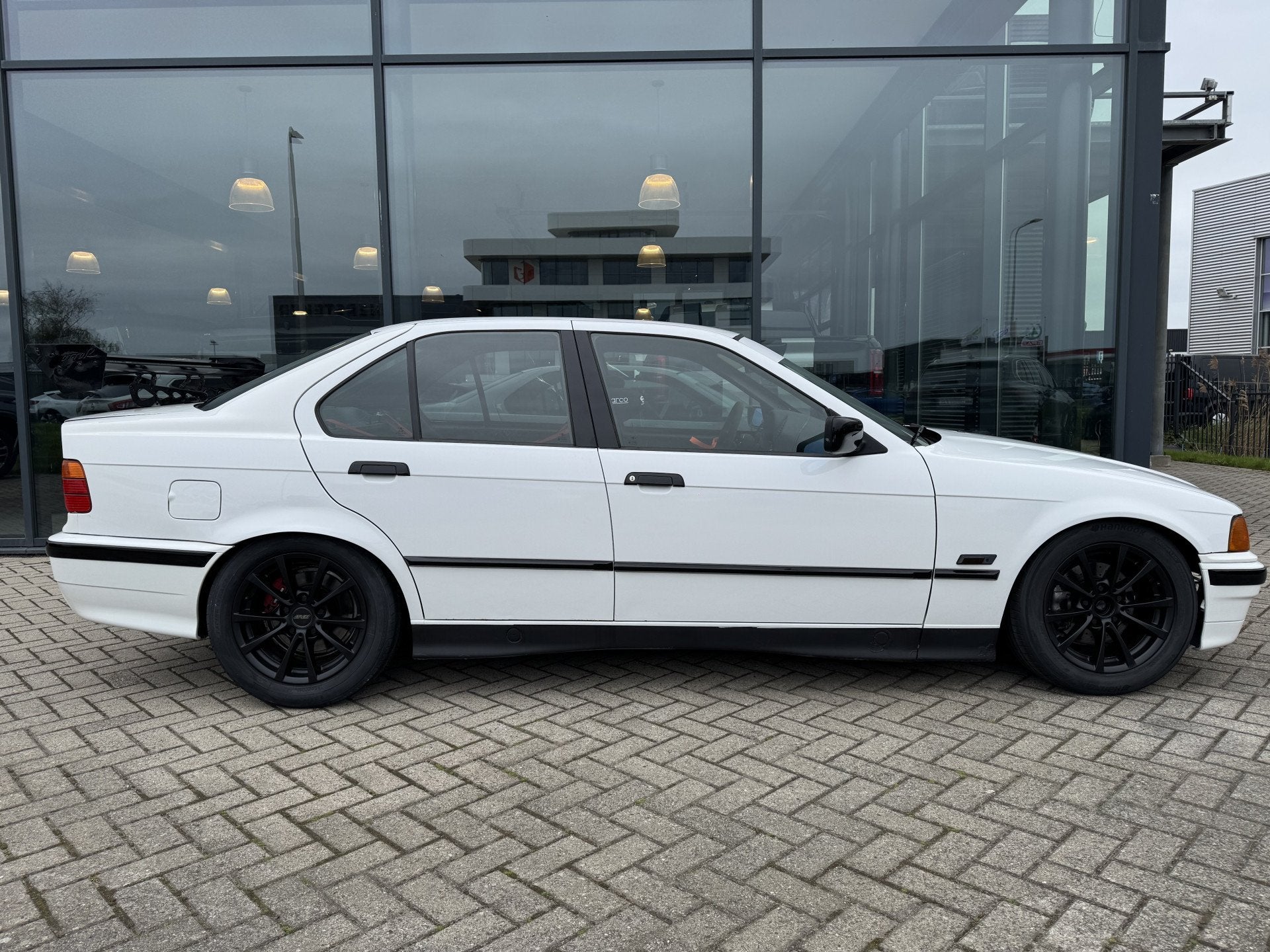 BMW 3-serie 325i Drifter - Track | Drift (bj 1992), Auto's, Wit, Origineel Nederlands, Bedrijf, Handgeschakeld