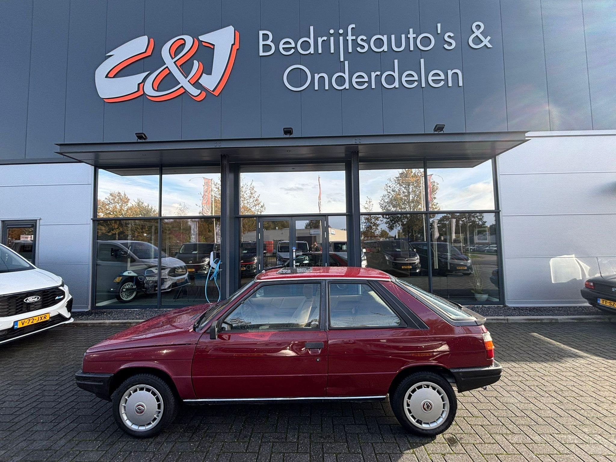 Renault 11 Renault 11 B/C 37 3 deurs hatchback UNIEKE KILOME, Voorwielaandrijving, Stof, Origineel Nederlands, Bedrijf