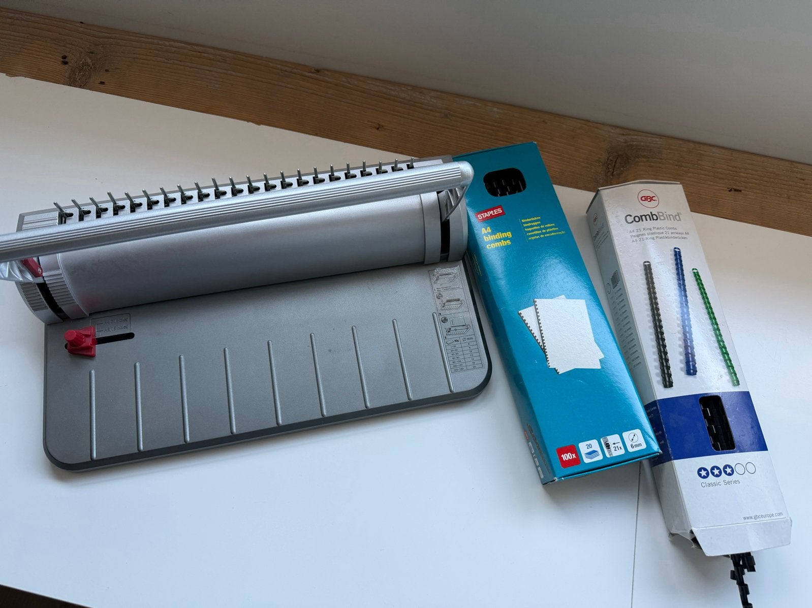 Inbindmachine met inbindringen (Staples & GBC), Ophalen of Verzenden, Gebruikt