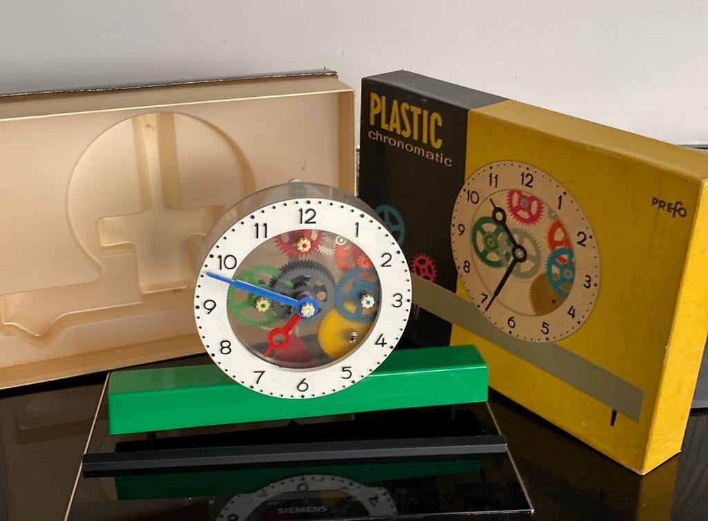 Prefo Plastic chronomatic DDR speelgoed uurwerk originele ., Antiek en Kunst, Antiek | Speelgoed, Ophalen of Verzenden