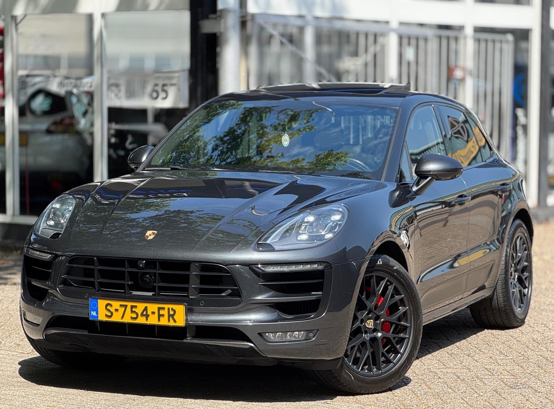 Foto 7 van Porsche Macan 3.0 GTS Burmester ACC Pano Cognac L Chrono Vol