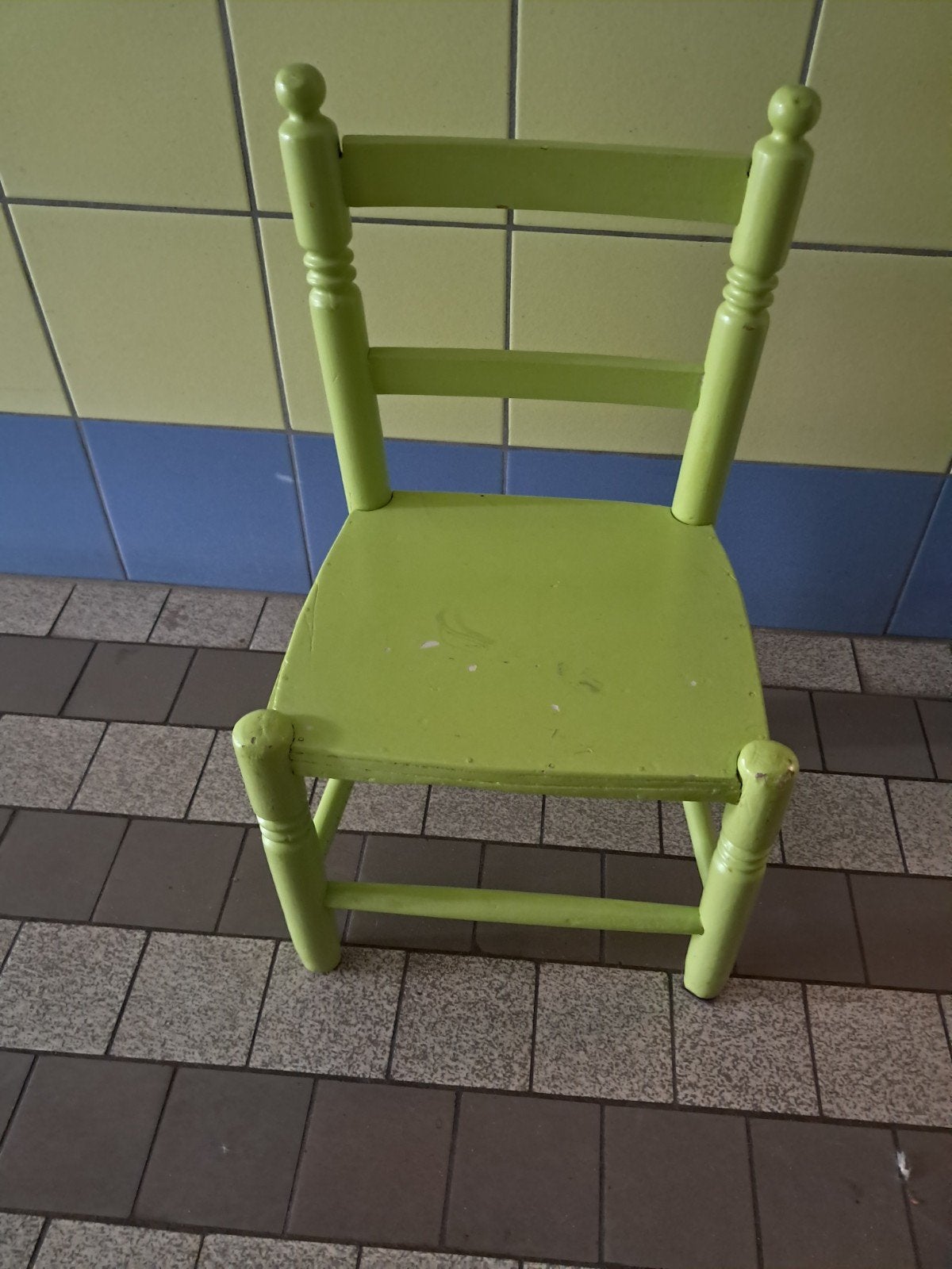 Gratis: Groene kinderstoel, Ophalen, Kinderstoel, Gebruikt, Overige kleuren