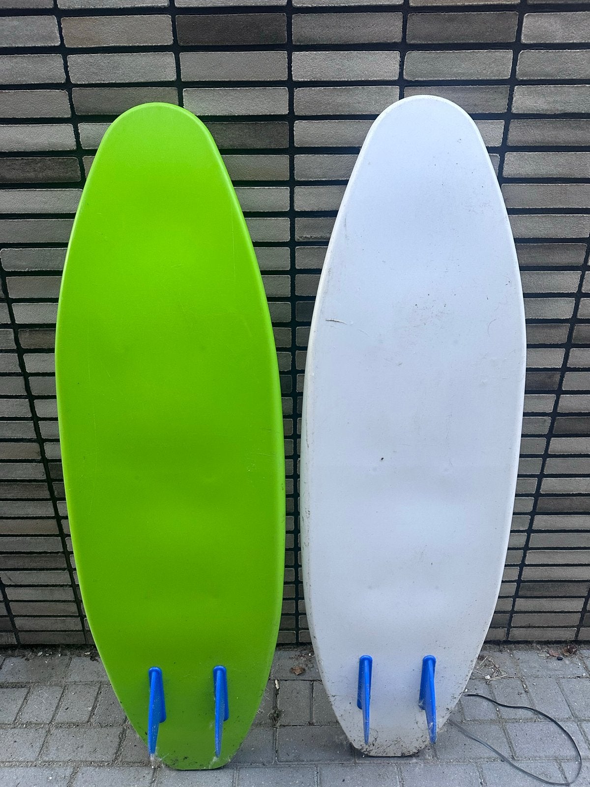 Waikiki Rebel Softtop Surfboards (set van 2), Watersport en Boten, Golfsurfen, Ophalen, Gebruikt, Funboard, Met vinnen