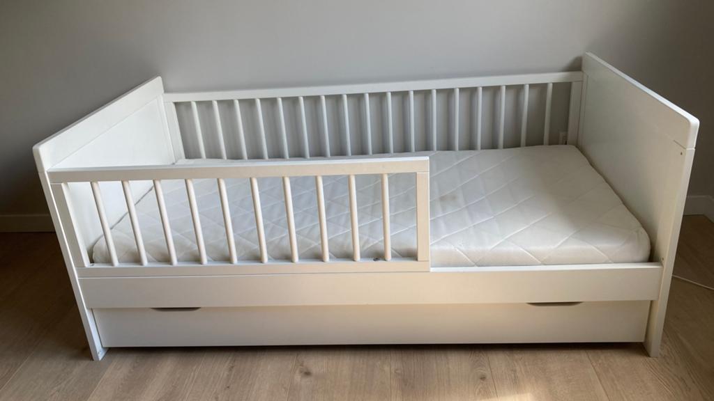 Peuterbed van Petite Amélie, 70 tot 85 cm, 140 tot 160 cm, Zo goed als nieuw, Ophalen