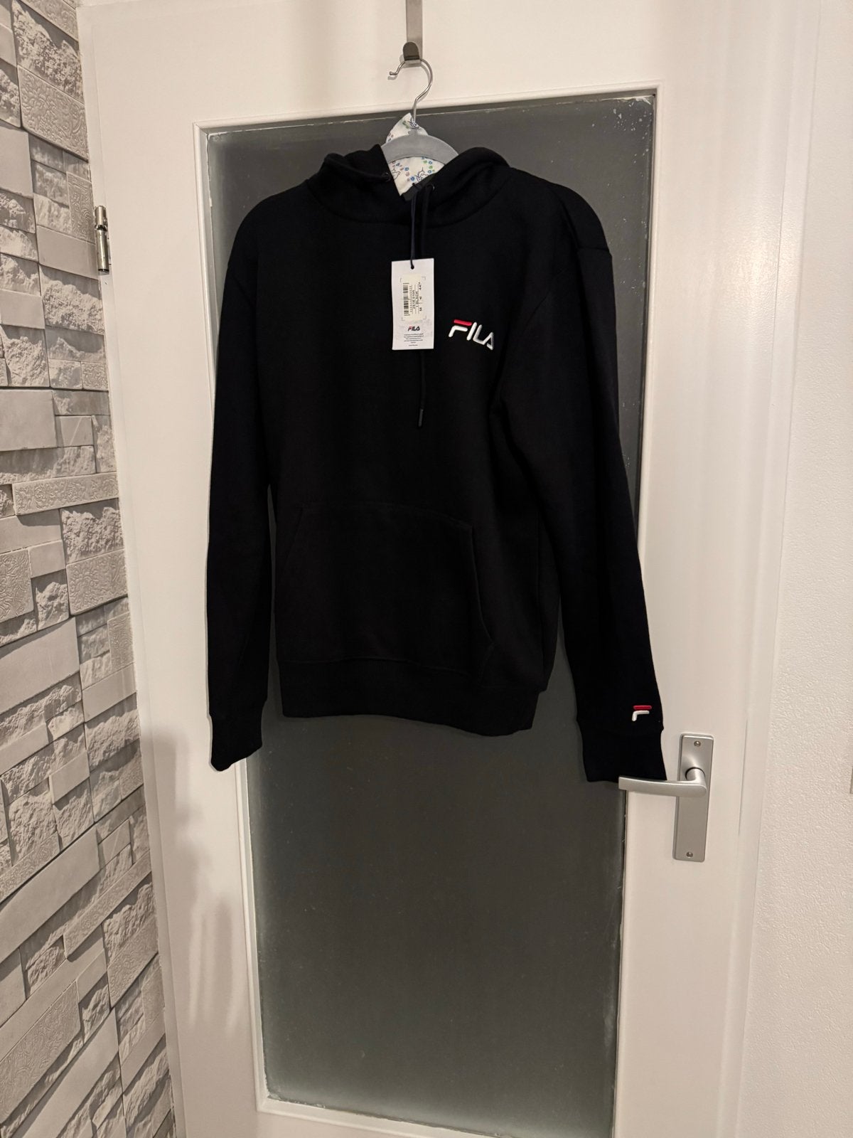 Fila trainingspak - hoodie en joggingbroek zwart. Maat M, Ophalen of Verzenden, Nieuw, Maat 48/50 (M), Zwart