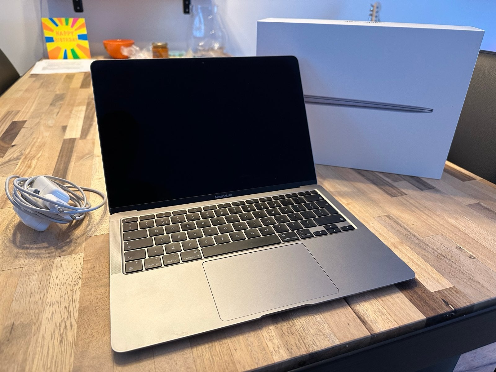 MacBook Air M1 2020 met Oplaadkabel, Computers en Software, Apple Macbooks, 256 GB, Qwerty, 8 GB, 13 inch