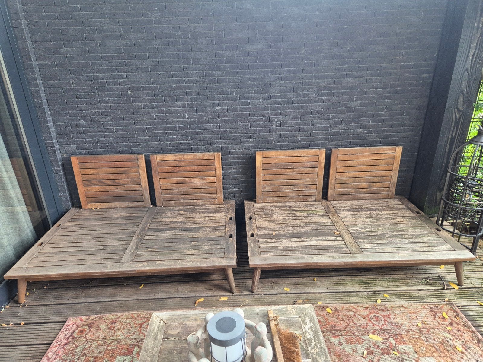 2 tuinbanken met terracotta kussens (Karwei Hidde), Ophalen, Gebruikt, Hout