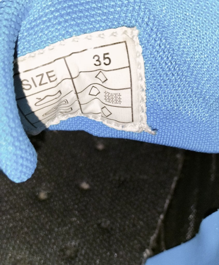 Zaalschoenen maat 35, Ophalen, Zo goed als nieuw, Jongen, Sportschoenen
