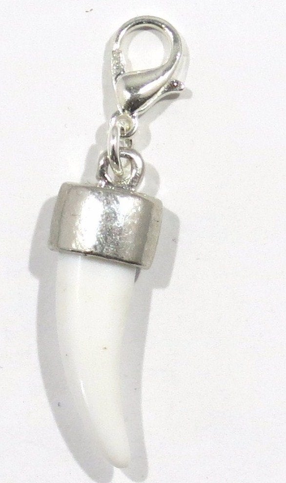 bedel tand bedel met zilverkleurig slotje, Overige materialen, Verzenden, Nieuw, 1 bedel