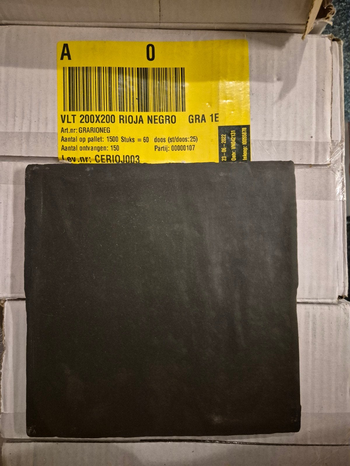 Nieuwe wand of vloer tegel Rioja Negro 20x20 cm - 10 m², Doe-het-zelf en Verbouw, Ophalen, Graniet, Nieuw, 20 tot 40 cm
