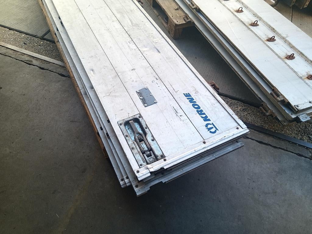 Aluminium zijborden krone en fruehauf., Ophalen