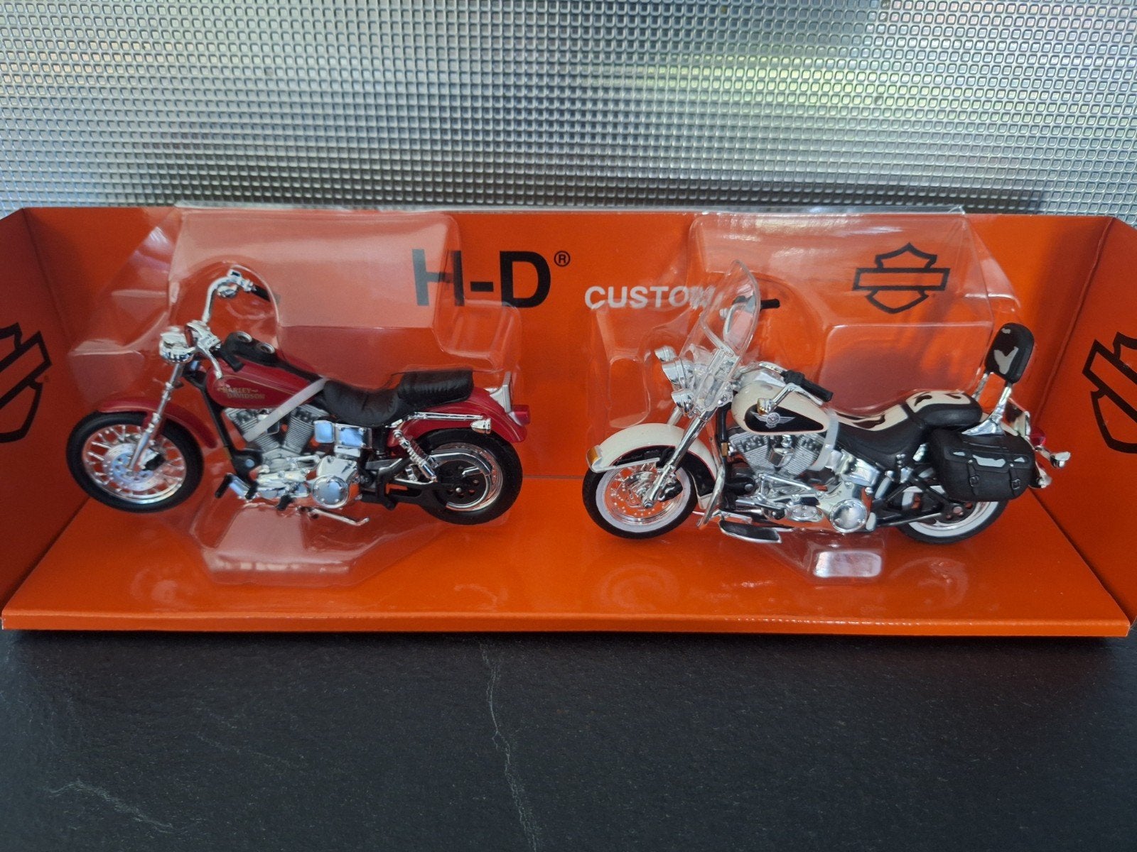 Harley-Davidson Duos 90's Set van 2 
Schaal 1:18, Maisto, Nieuw, Ophalen of Verzenden, Maisto
