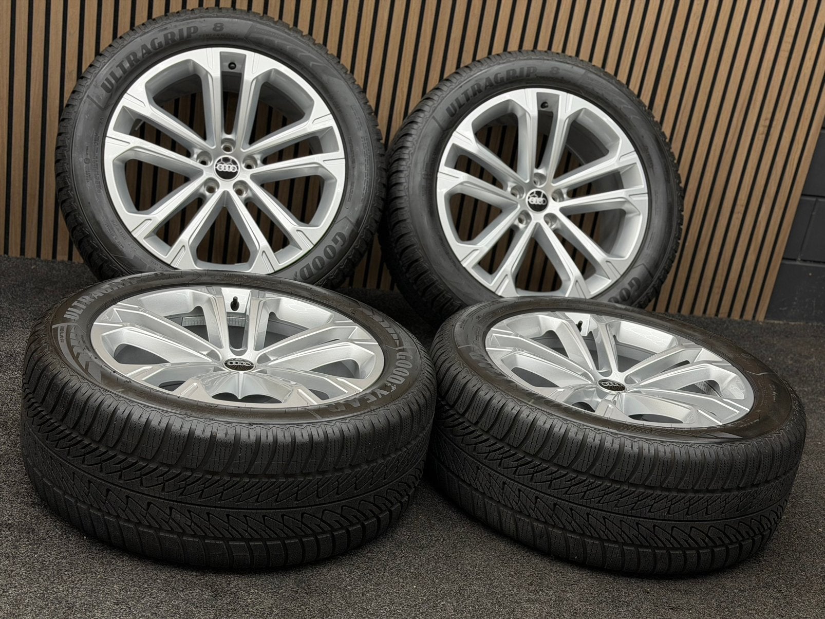 ZGAN! Originele 20 inch Audi Q7 SQ7 5x112 Goodyear AO 2025, Auto-onderdelen, Banden en Velgen, Ophalen, 285 mm, ., Banden en Velgen