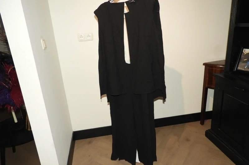 Elisabetta Franchi jumpsuit zwart broek cape look Nieuw It44