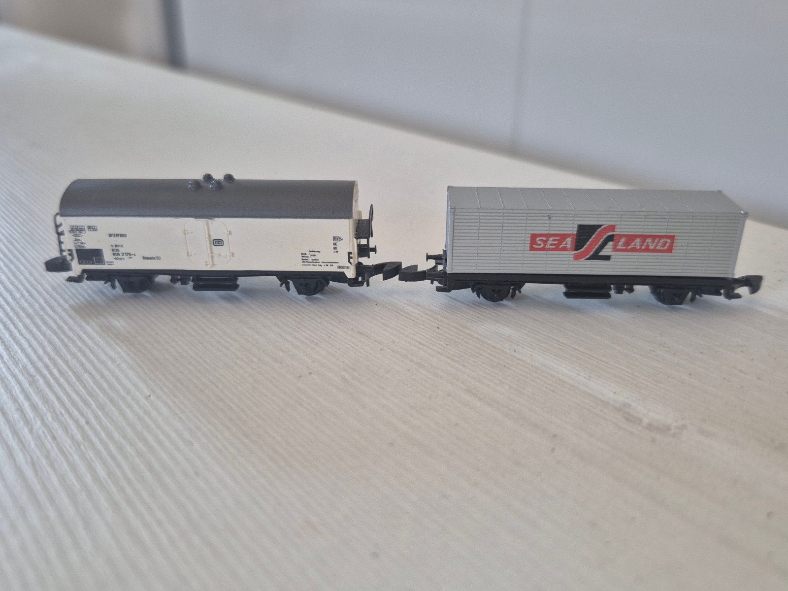 4 Nette Märklin miniclub goederenwagons Z-spoor, Wisselstroom, Gebruikt, Wagon, Ophalen of Verzenden