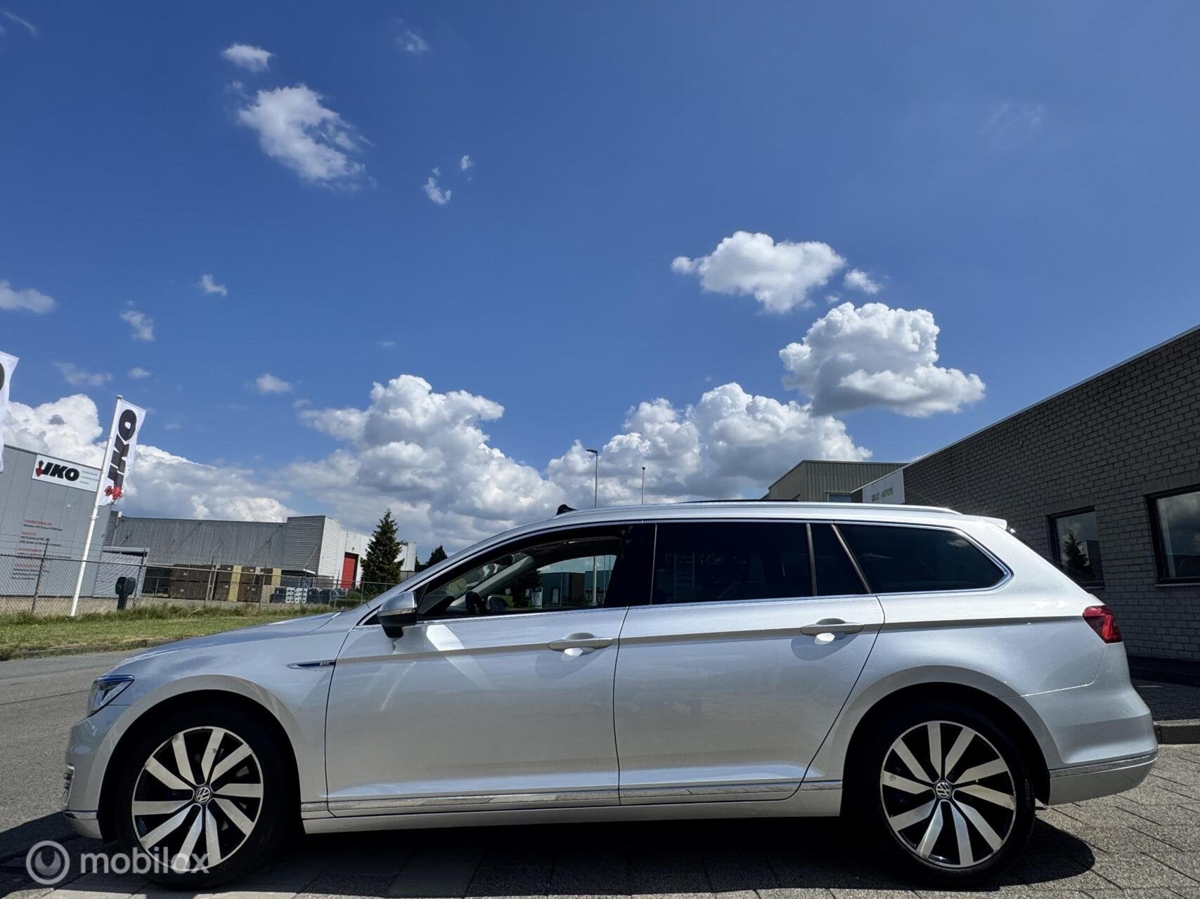 Volkswagen Passat Variant 1.4 TSI GTE Connected Series Plus, Auto's, Euro 6, 4 cilinders, Hybride Elektrisch/Benzine, 1600 kg