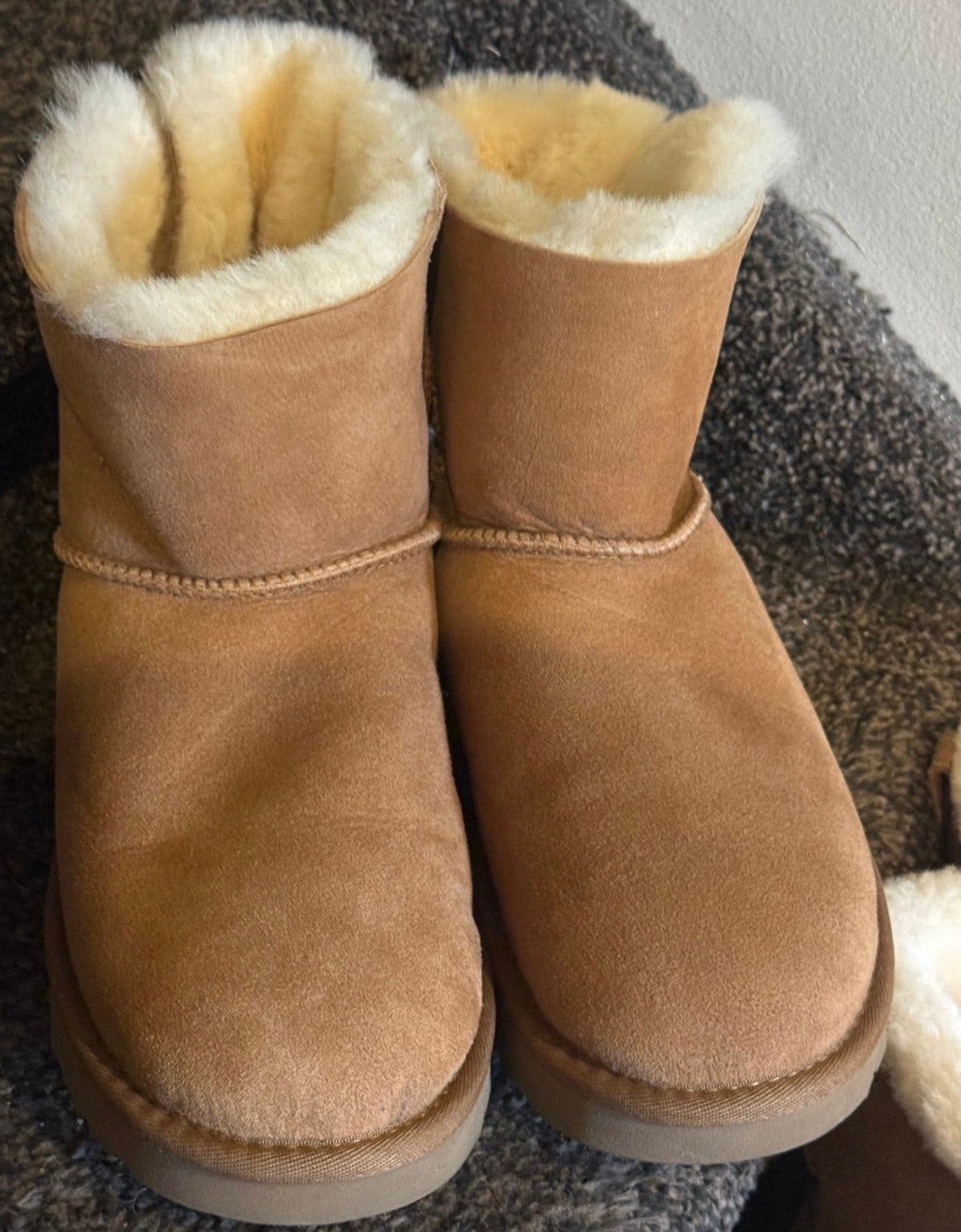 Uggs mini baily bow maat 40, Ophalen of Verzenden, Zo goed als nieuw