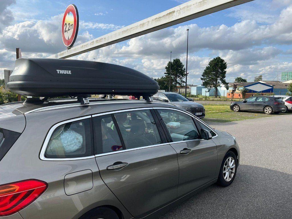 Te huur Thule Dakkoffer + dragers €15 (dag) / €150 (3 wkn!), Ophalen, Zo goed als nieuw