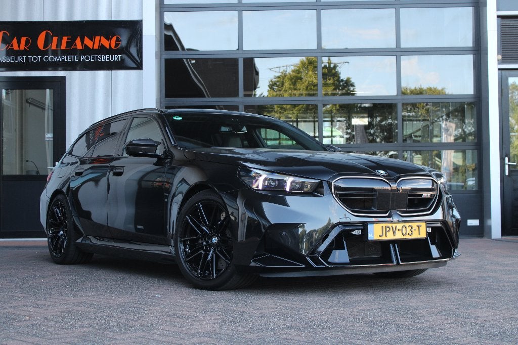 BMW 5-Serie M5 728pk Xdrive Aut 2025 Zwart, Automaat, 2000 kg, 4395 cc, Zwart
