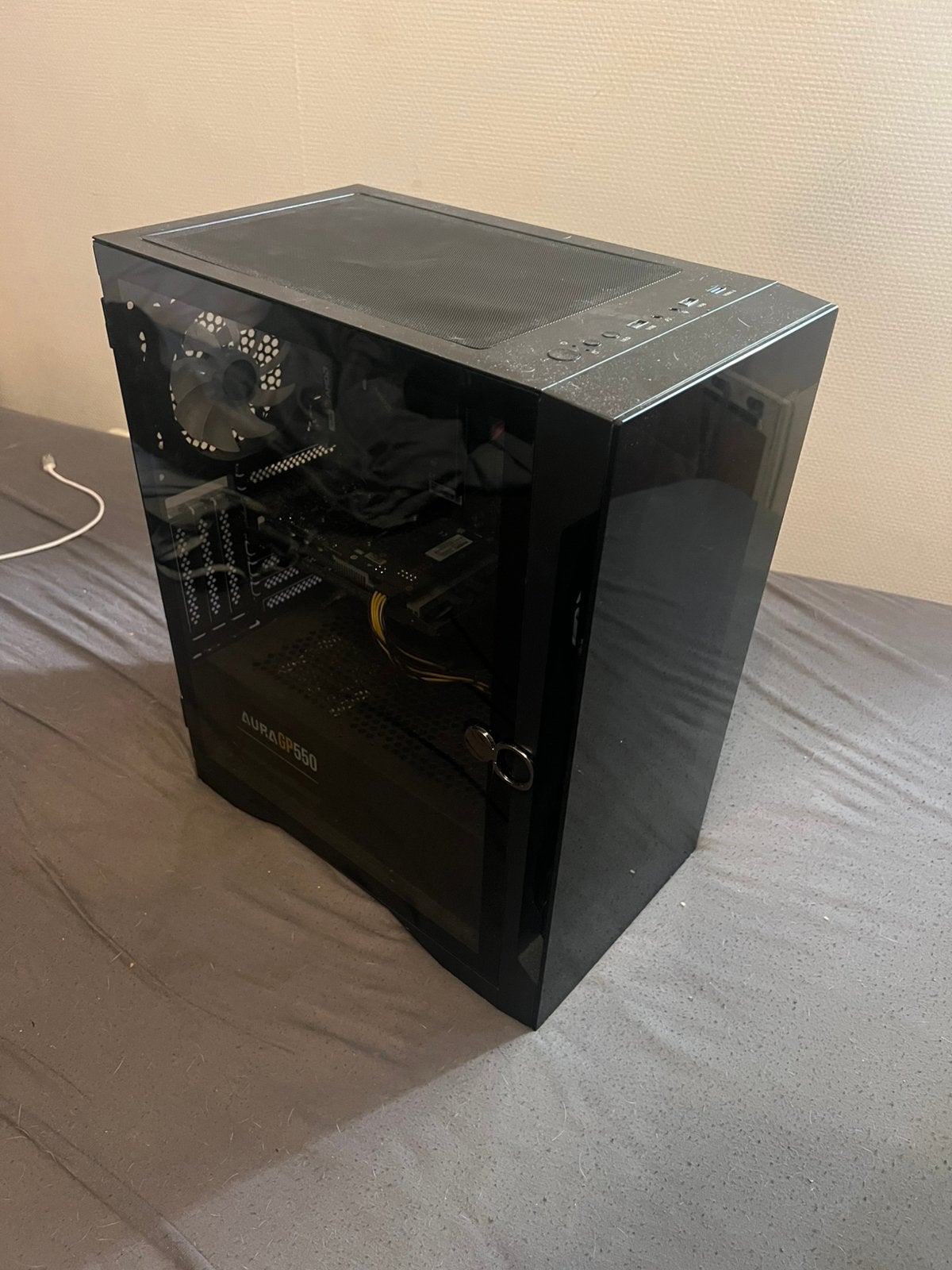 Gaming pc - wifi usb adapter erbij (prijs onderhandelbaar), Computers en Software, Computerbehuizingen, Ophalen, Gebruikt