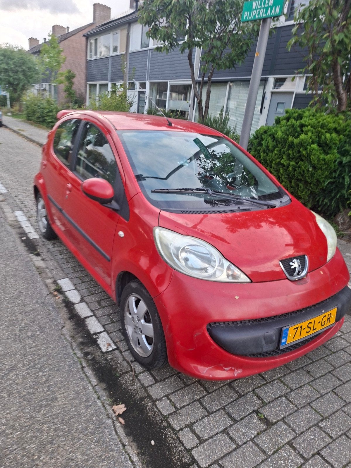 Peugeot 107 1.0 12V 5DR 2006 Rood lage kmstand, Auto's, Voorwielaandrijving, 4 stoelen, 68 pk, Origineel Nederlands