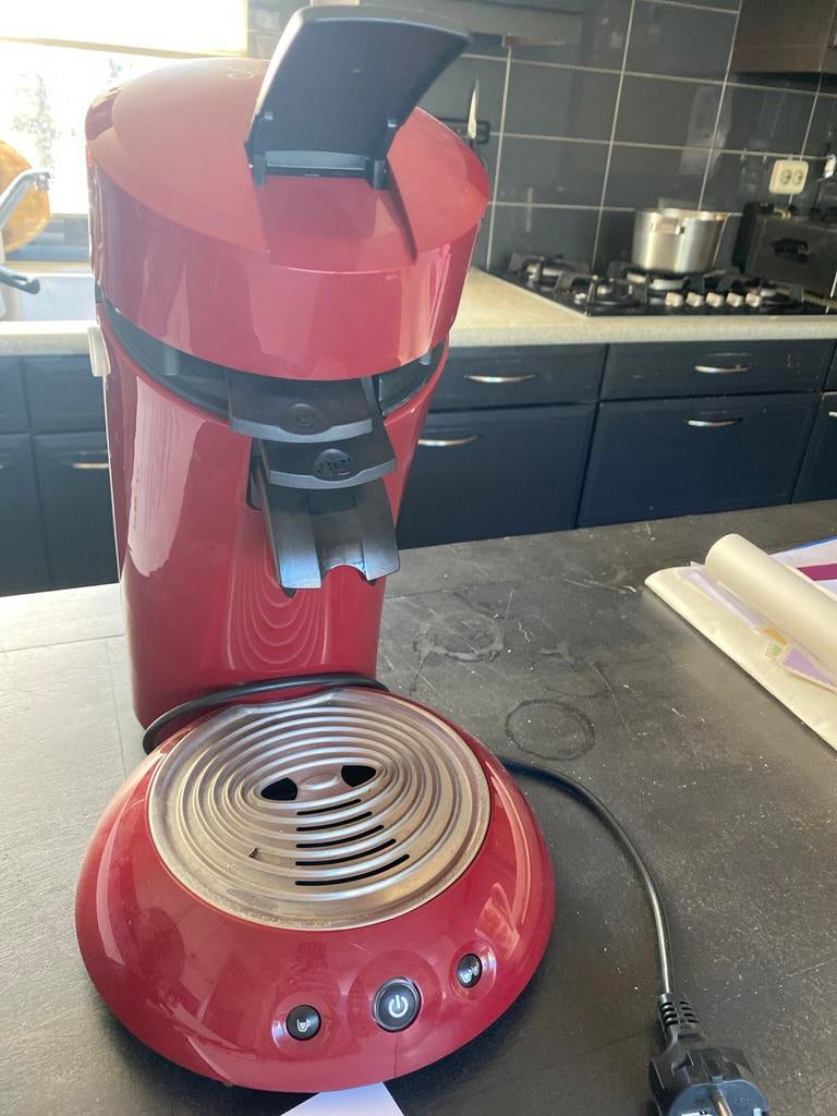 Goed werkende rode Senseo koffiezetapparaat, Ophalen, Koffiepads en cups, Gebruikt, Koffiemachine