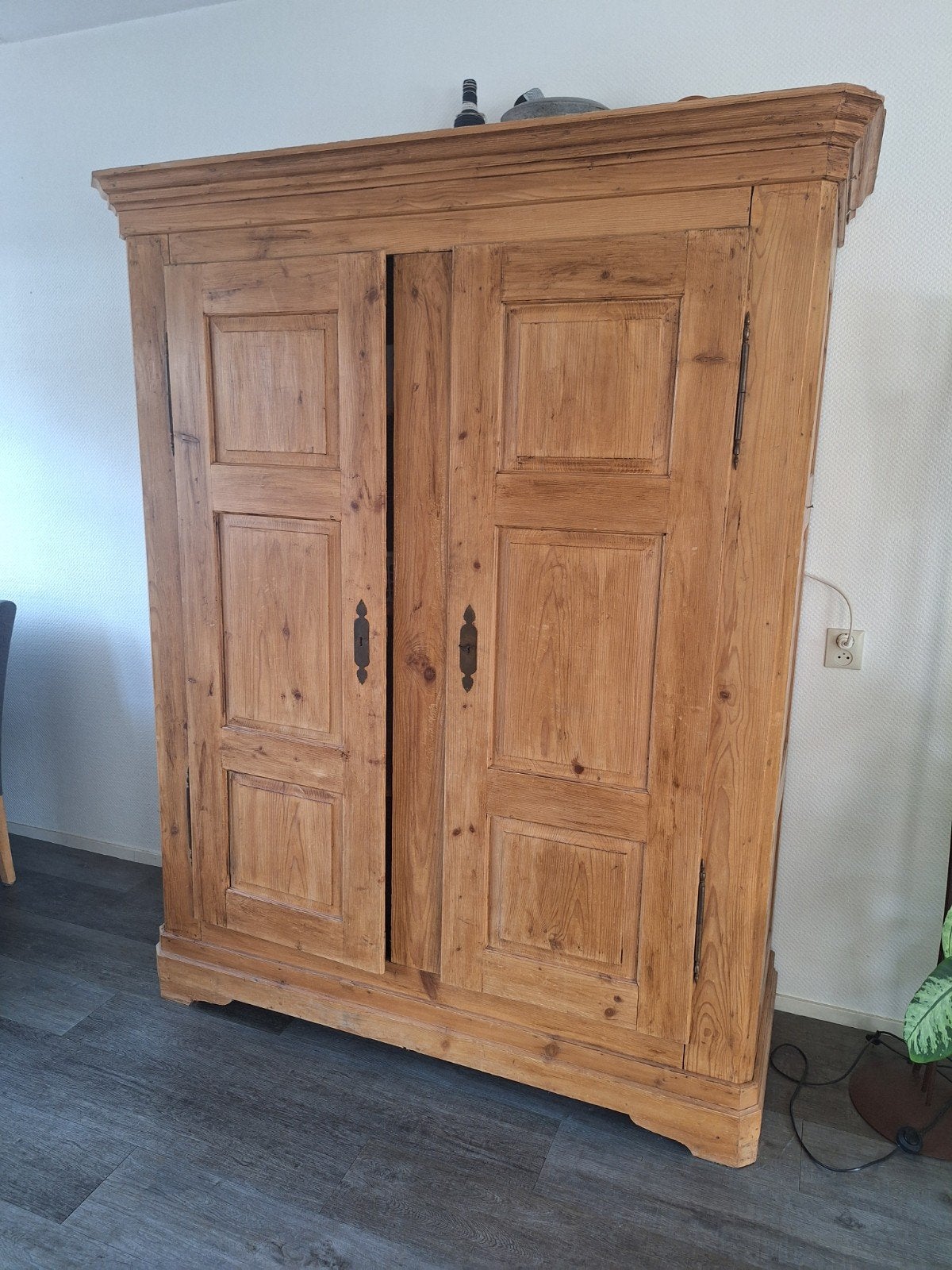 Antieke grenen kast, Ophalen, 150 tot 200 cm, 25 tot 50 cm, Gebruikt