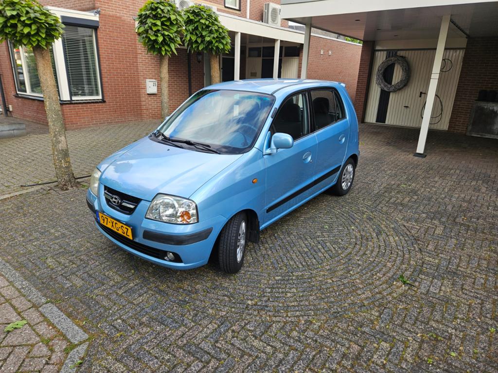 Hyundai Atos 1.1 AUT 2007 Blauw, trekhaak, weinig km's, 31 €/maand, 4 cilinders, Origineel Nederlands, 400 kg