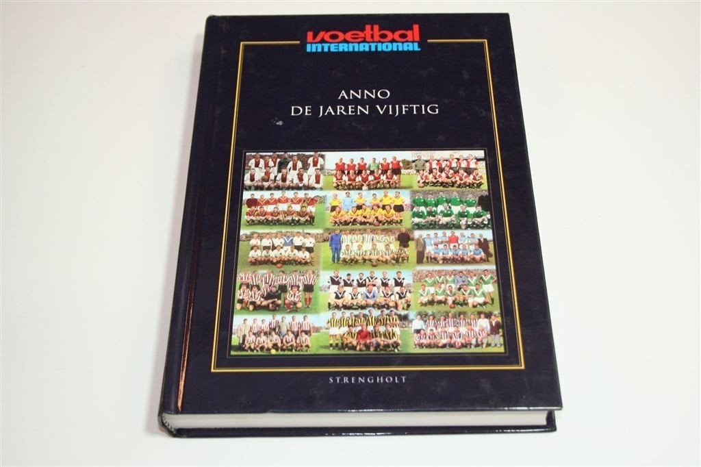 Alle Clubs uit de Jaren 50 — Overzicht Betaald Voetbal [VI], Ophalen of Verzenden, Gelezen, Watersport en Hengelsport