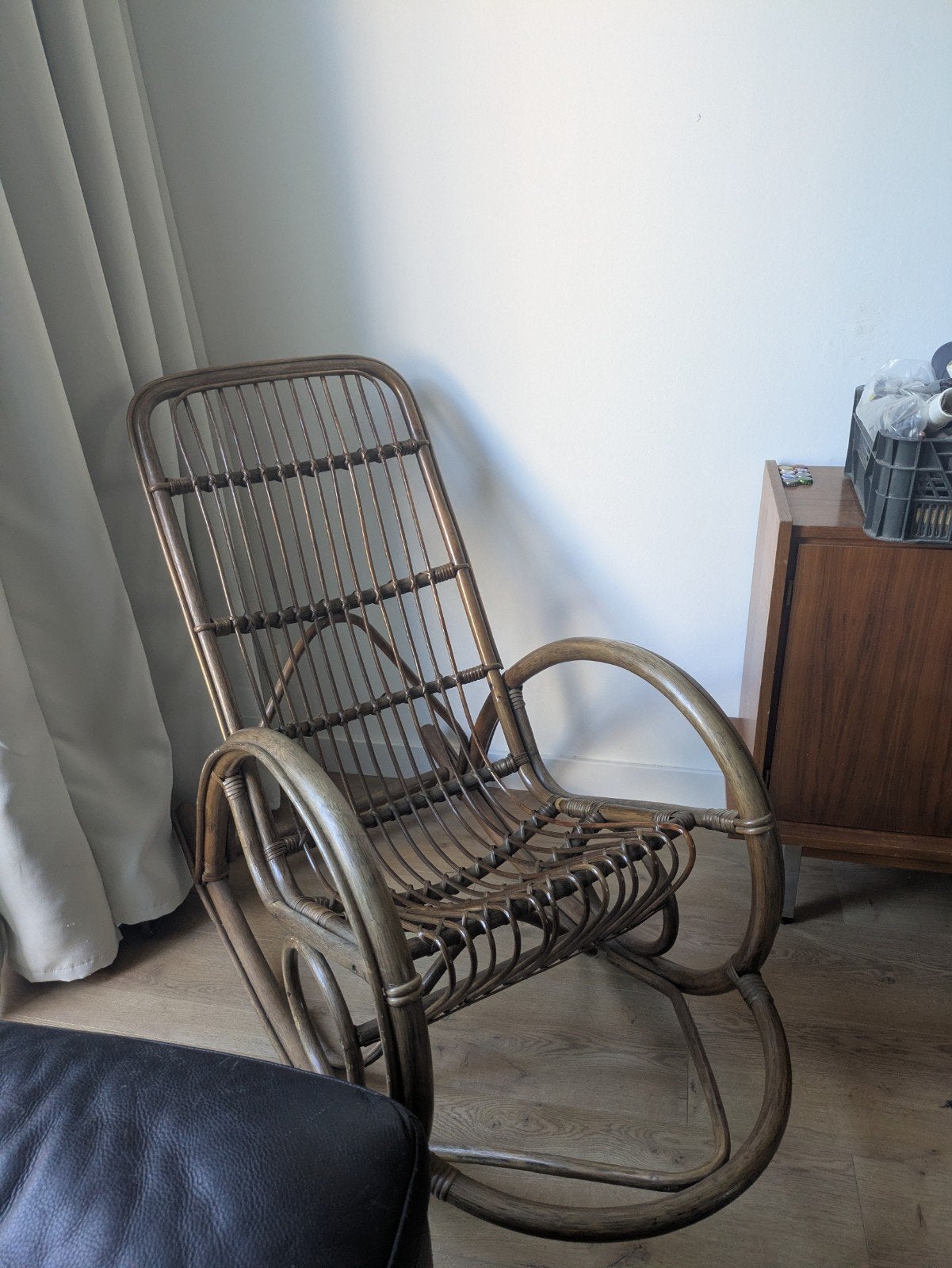 Vintage Rotan Schommelstoel, Huis en Inrichting, Ophalen, Gebruikt, Bruin, Riet of Rotan