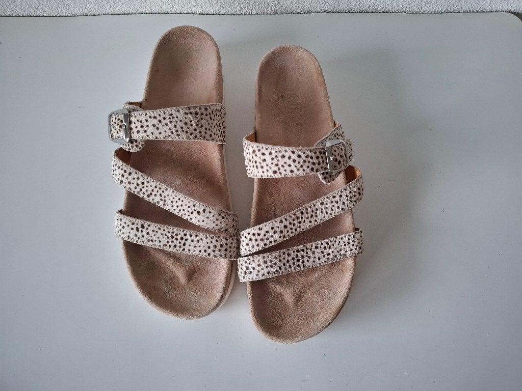Maruti MAAT 42 mooie animal harige leren slippers Type Balou, Kleding | Dames, Schoenen, Overige kleuren, Verzenden, Sandalen of Muiltjes