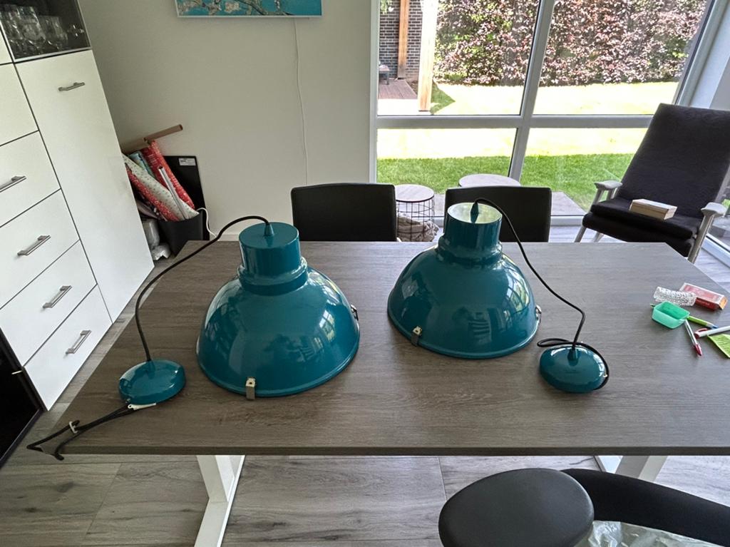 2 hanglampen met een diep blauwgroene kleur, Huis en Inrichting, Woonaccessoires | Vazen, Ophalen, Overige kleuren, Minder dan 50 cm