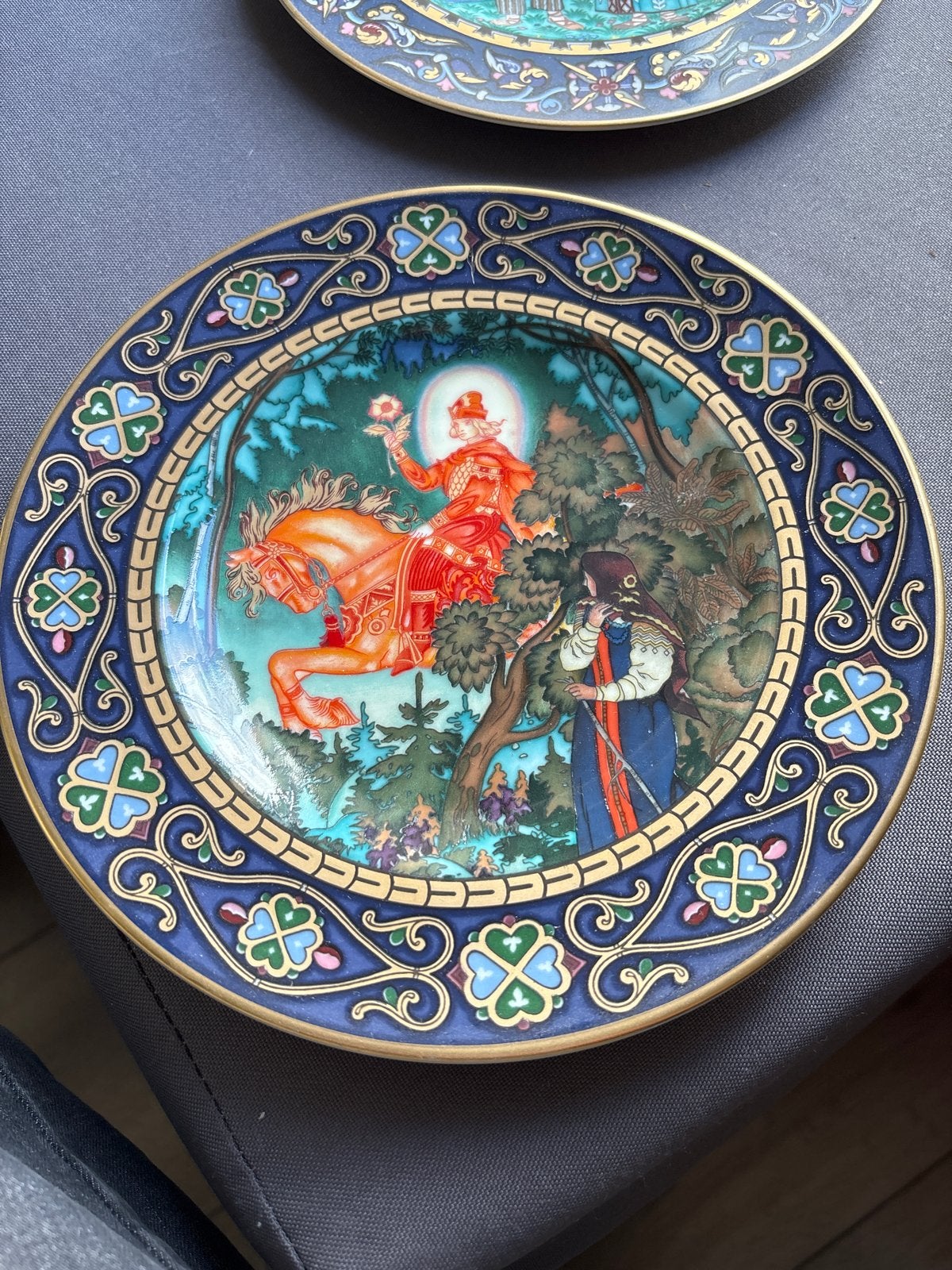 Villeroy & Boch 'The Russian Fairy Tales' sierborden, Ophalen of Verzenden