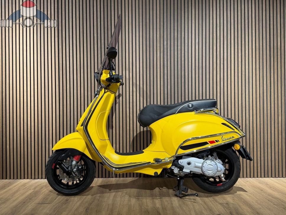 Vespa Sprint S50 (2018) Giallo Matt 8.114 km 1 Jaar Garantie, Overige modellen, Maximaal 45 km/u, Onbekend, Zo goed als nieuw