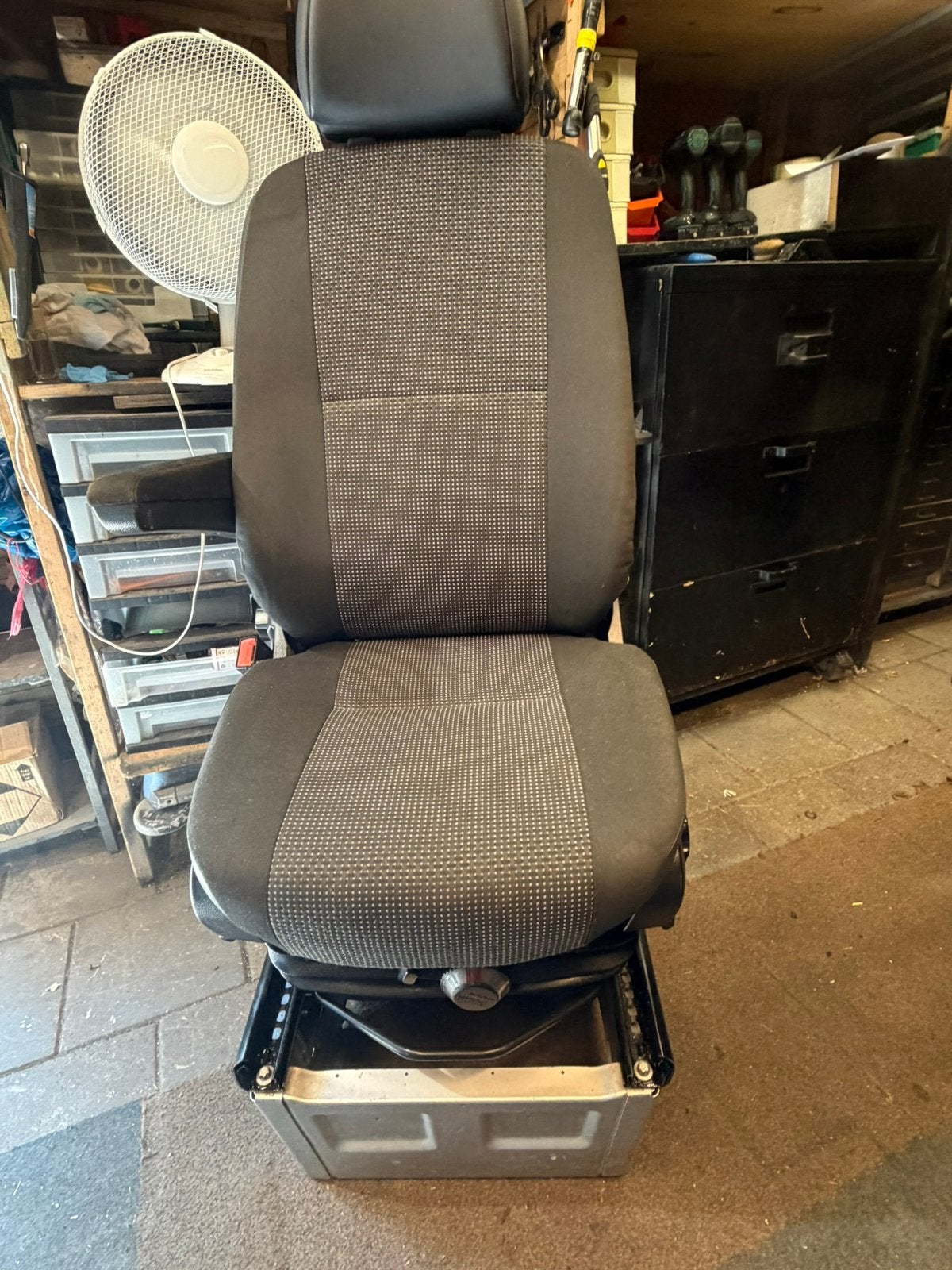Luchtgeveerder bestuurdersstoel voor mercedes sprinter 906/c, Ophalen, Gebruikt, Mercedes-Benz