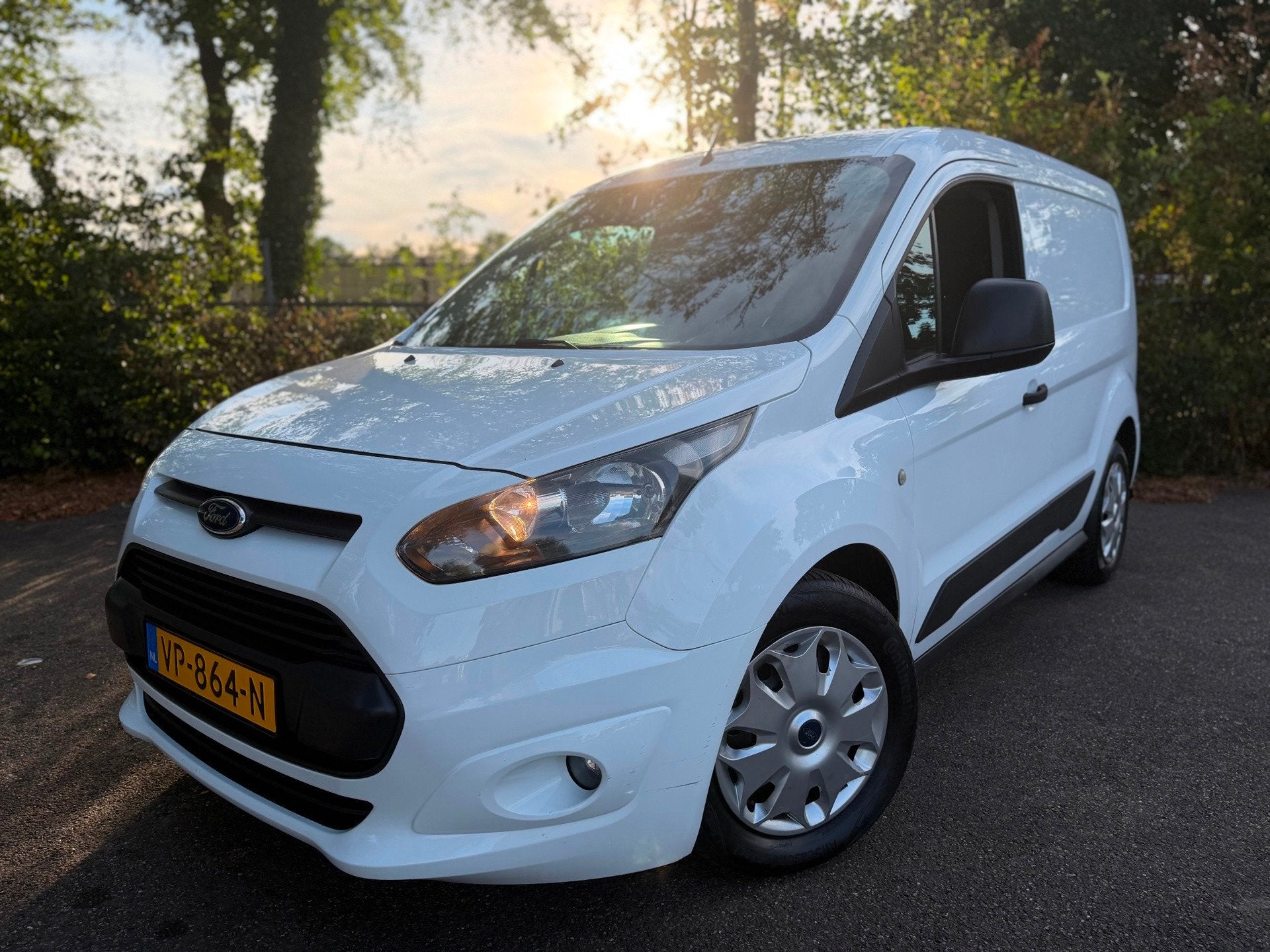 Ford Transit Connect 1.6 TDCI L1 Trend AIRCO NIEUWE-APK BTW, Stof, Gebruikt, Zwart, Wit