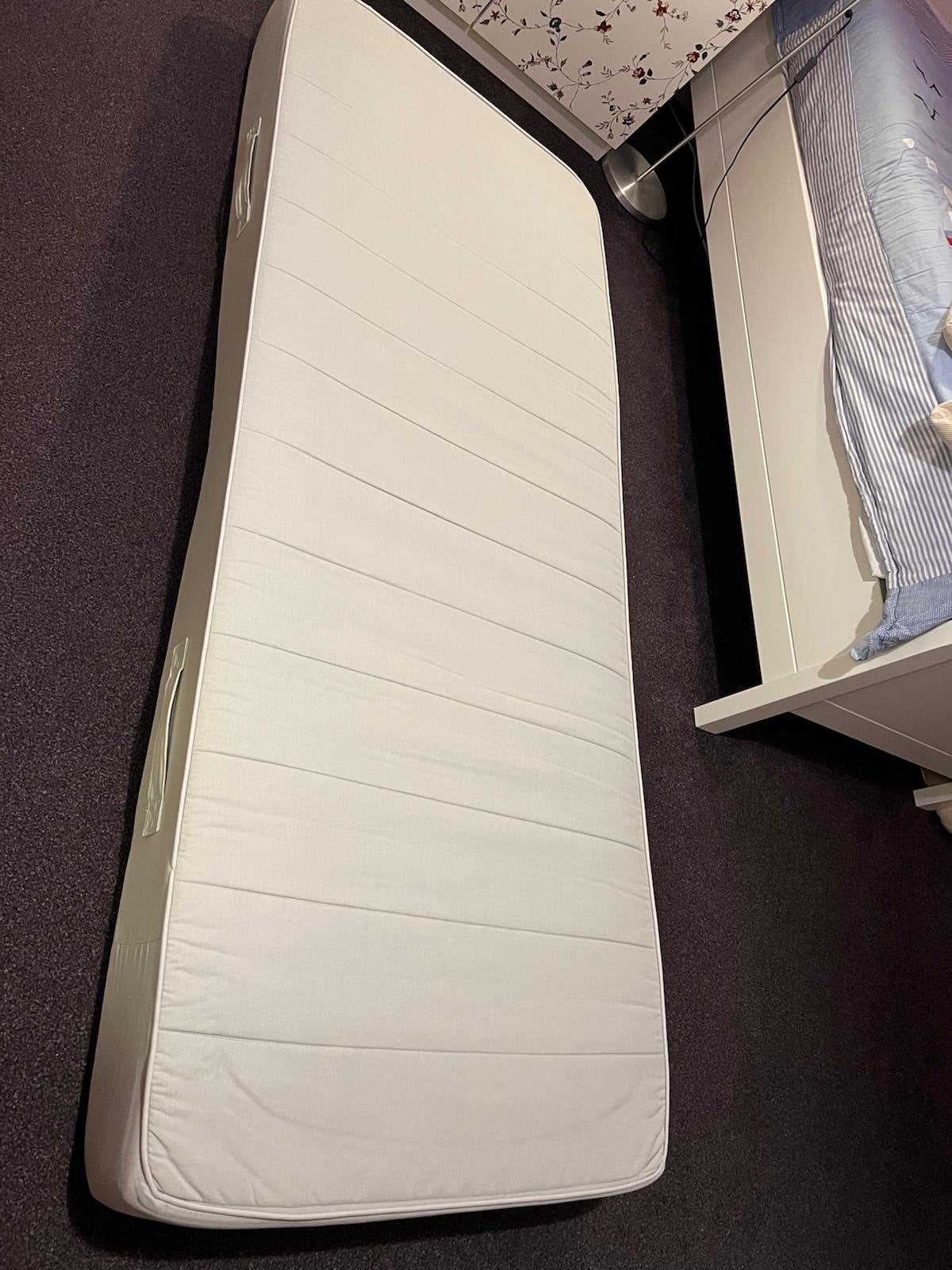 GRATIS.        4x IKEA Matras 80x200 cm - Zo goed als nieuw, Ophalen, Eenpersoons, Zo goed als nieuw, 80 cm