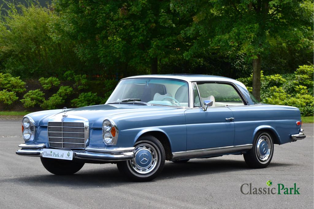 Mercedes-Benz 200-serie 280 SE 3.5 V8 (bj 1971, automaat), Auto's, Oldtimers, Automaat, Achterwielaandrijving, Blauw, 3499 cc