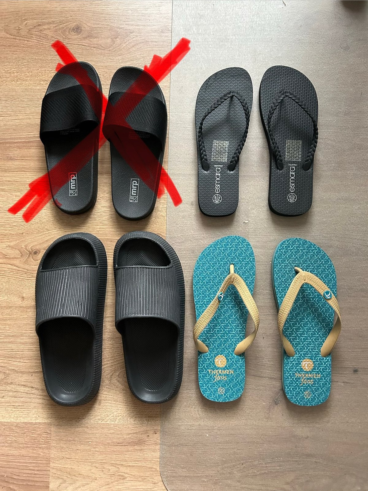 Bad Slippers, Ophalen of Verzenden, Zo goed als nieuw, Jongetje of Meisje